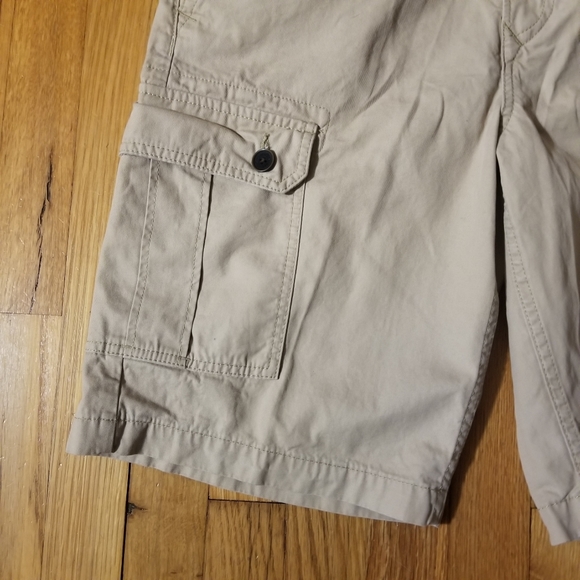 Timberland Flat Front Mid-Rise Beige Cargo Shorts Men's Size 33 W Inseam 11" - Picture 3 of 12